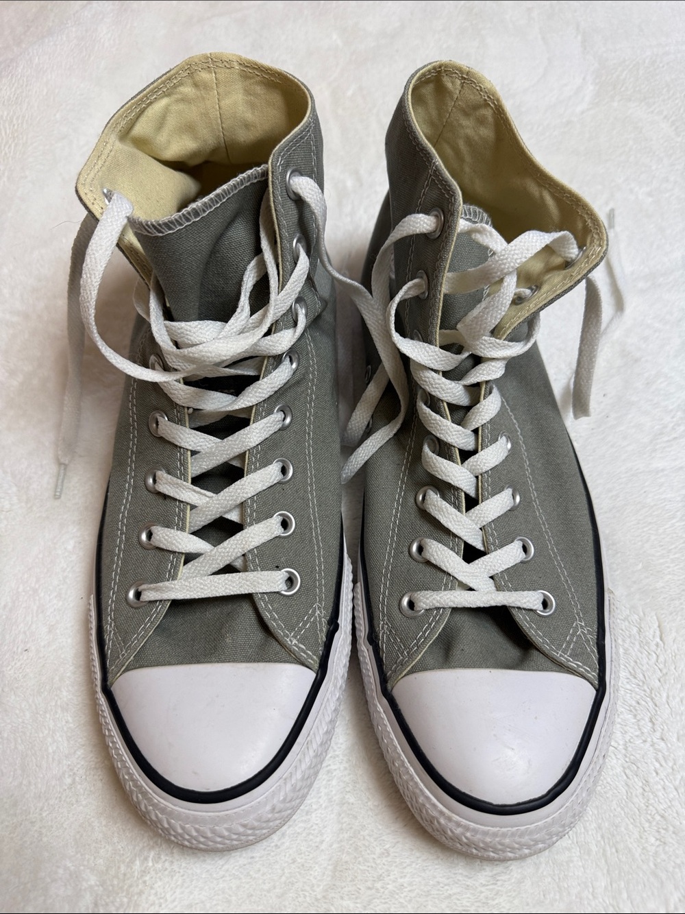 Converse High Top Sneakers in seasonal gray and White - Picture 2 of 10